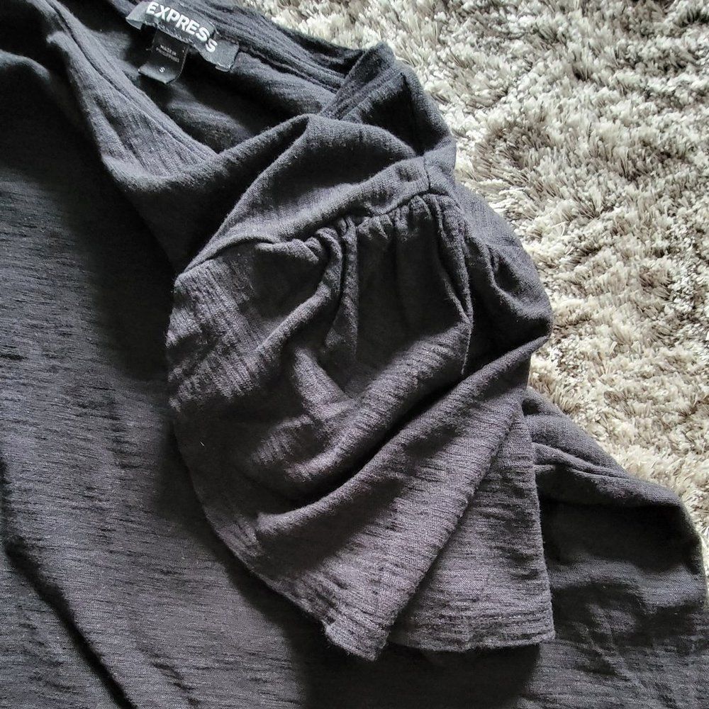 Express Flutter Sleeve Top - Picture 4 of 4